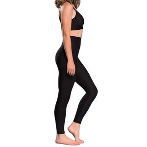 Fabrication de qualité supérieure couleur noire entraînement vêtements de Fitness ensemble de Yoga de gymnastique soutien-gorge de sport personnalisé taille haute collants de course ensemble de Yoga - Product Image 4