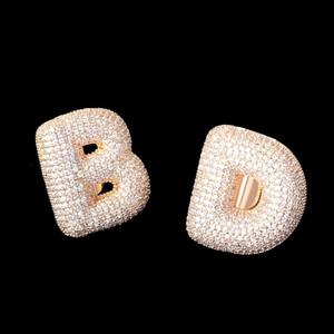 Anillo de cóctel Hip Hop personalizable de plata 925 con letra, moissanita de claridad VVS, engaste de púas chapado en oro, unisex - Product Image 2