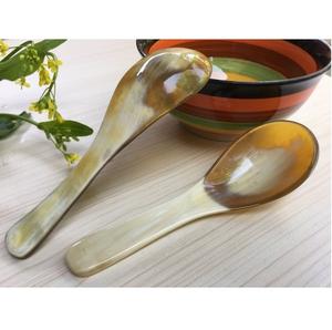 Cuchara de cuerno de búfalo pulida a mano Premium a precio de fábrica, vajilla sostenible - Product Image 1