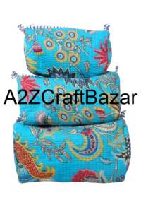 Pochette de maquillage matelassée en coton biologique, pochette cosmétique indienne faite à la main, trousse de toilette zippée, design imprimé en blocs multicolores - Product Image 3