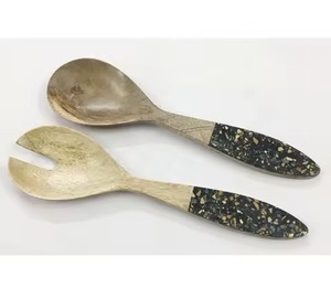 Ensemble de couverts pour salade en bois d'acacia naturel avec manche en résine pour vaisselle, ustensiles de cuisine, décoration intérieure - Product Image 4