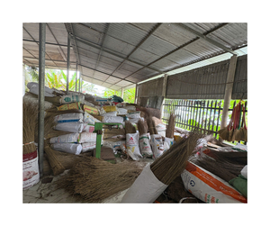 Palo de escoba de coco de alta resistencia para limpieza de suelos-Palo de escoba de coco natural a buen precio desde Vietnam - Product Image 2