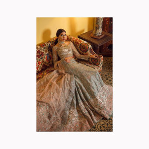 Nouveauté femmes Lehenga Banarasi soie Choli broderie travail mariée Lehanga Choli pour mariage et tenue de festival - Product Image 6