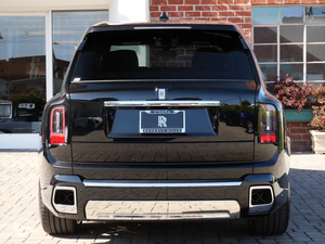 SUV de luxe flambant neuf 2026 V12 6.7L 563ch 850Nm de couple Transmission intégrale Vitesse maximale 250km/h Intérieur cuir premium Classique industriel OEM - Product Image 5