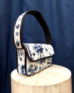 Bolso de Hombro con Cuentas de Palmera, Bolso de Noche Azul Marfil Hecho a Mano en India, Bolso de Fiesta Tropical de Lujo para Mujer, Bolso de Verano - Product Image 2