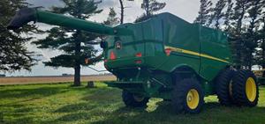 Moissonneuse-batteuse John Deere S760 d'occasion 2019 avec moteur 55 CV et boîte de vitesses, prête à être livrée - Product Image 4