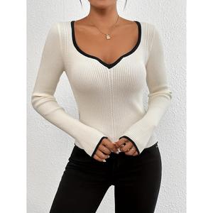 Pull en tricot de style coréen pour femme avec col cœur et bordure contrastée - Product Image 5