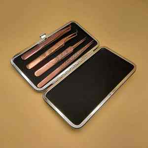 Pinzas de extensión de pestañas con agarre de diamante de oro rosa Herramienta de belleza de fibra de pestañas de aislamiento de volumen de 90 grados de acero inoxidable sostenible - Product Image 2