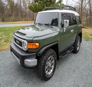 ข้อเสนอที่ดีที่สุดสำหรับรถยนต์มือสองรุ่นยอดนิยม ปี 2013 FJ Cruiser - Product Image 3