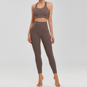 Ensemble de yoga pour femmes, 2 pièces, haut de sport sans manches et pantalon, de haute qualité, personnalisé, fabriqué au Pakistan, 2026 - Product Image 1