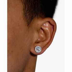 Pendientes de Halo con Moissanita de 10.17MM, Color D, VVS, en Oro Blanco - Joyería de Boda Elegante y Lujosa - Product Image 2