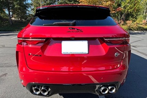 SUV Mediano de Lujo de Alto Rendimiento Usado, Modelo Deportivo Supercargado 2023 con Interior Premium y Capacidad AWD - Product Image 6