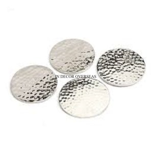 Sous-verres en métal de qualité supérieure, finition argentée, brillant, poli, forme ronde, texture martelée, décoration de centre de table - Product Image 1