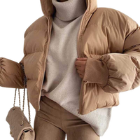 Veste bomber courte en duvet réversible imperméable pour femme, style sport d'hiver, design esthétique tricoté, vente en gros de haute qualité