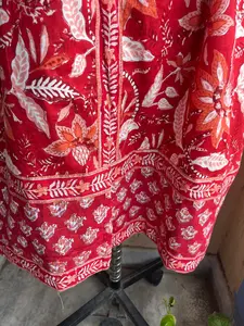 Robe midi d'été rouge à encolure carrée en coton imprimé main robe midi à encolure carrée robe mi-longue avec ceinture - Product Image 5