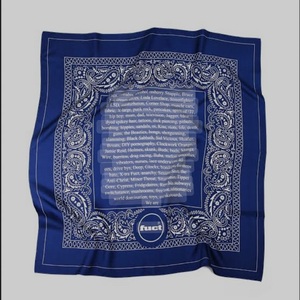 Pañuelo Bandana Cuadrado con Logotipo Personalizado Impreso Digitalmente, Transpirable, Agradable al Tacto, para Uso en las Cuatro Estaciones, de Alta Calidad y Bajo Precio, Hecho a Mano - Product Image 4