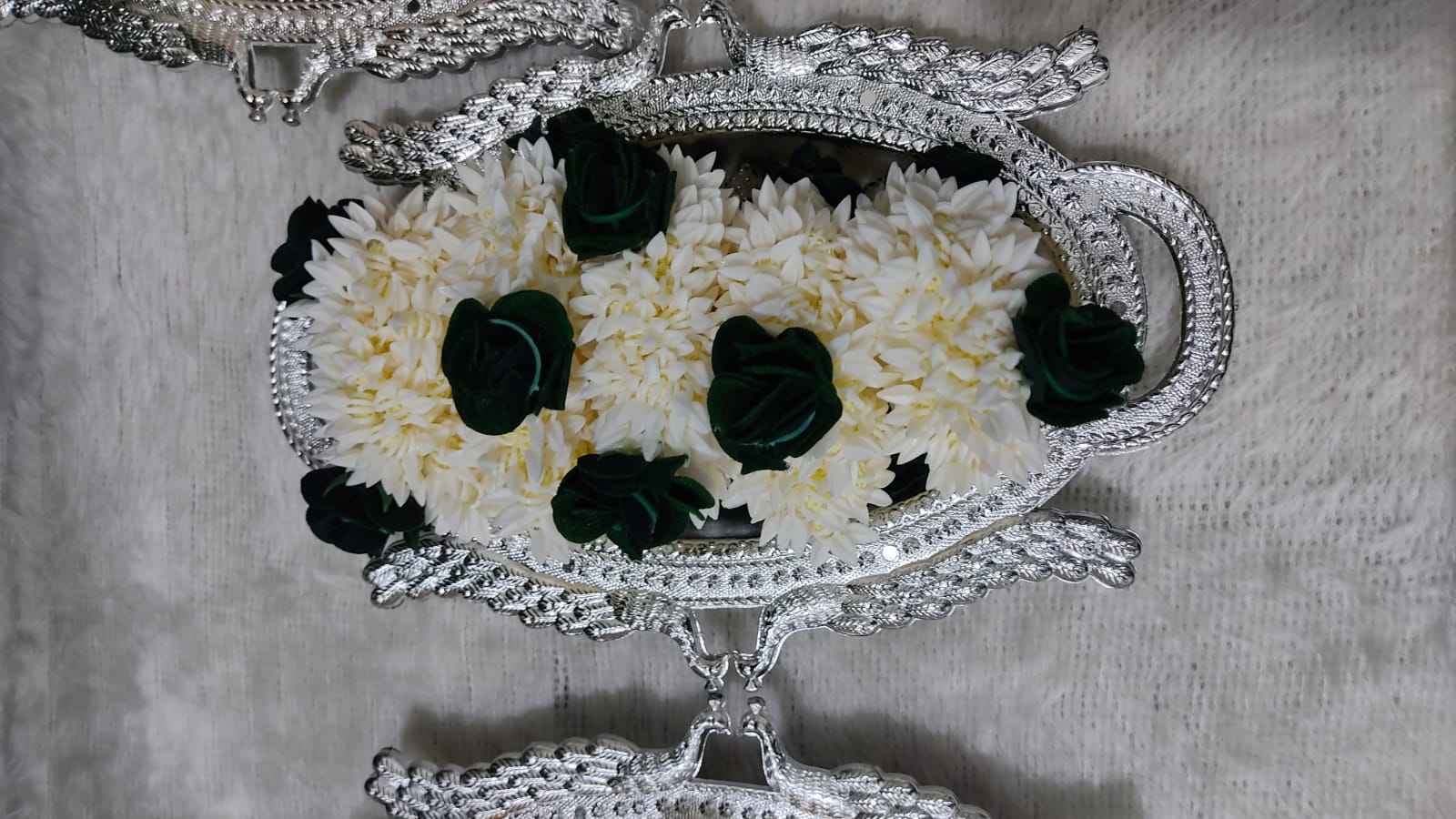 สีเขียวเข้ม