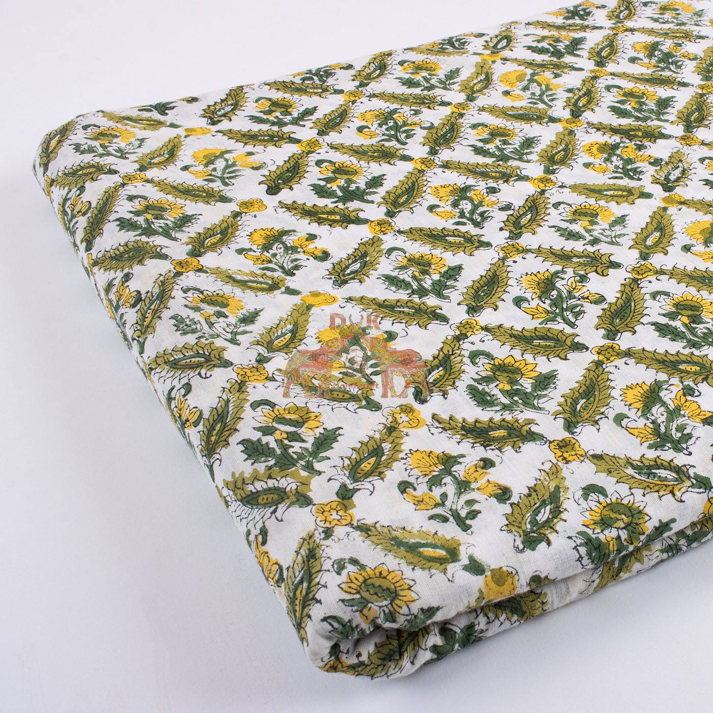 สีเขียว