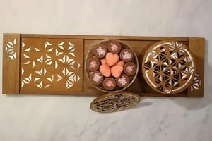 Plateau en bois incrusté de MOP de conception la plus récente avec boîte de chocolat acrylique de luxe pour le cadeau de l'Aïd Ramadan fabriqué à la main du Vietnam - Product Image 3