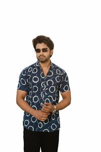 Camisa Étnica Bohemia para Hombre, 100% Algodón, Manga Larga, Estampado a Mano, Transpirable, Ecológica, Estilo Ikat - Product Image 3