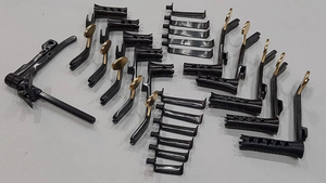 Retractor Lumbar Micro Caspar, Juego de 22 Piezas para Cirugía de Columna Vertebral, Acero Inoxidable Dorado y Negro, Retractor Lumbar Micro Caspar Manual - Product Image 5