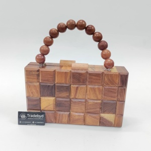 Sac à main en bois Artisan idéal pour les événements de mariage Cadeau fait main pour la mariée par Tradebyd - Product Image 1