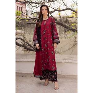 Conjunto de traje de 3 piezas para mujer: Camisa de batik bordada con dupatta de gasa teñida y pantalón bordado - BIC-4753 - Product Image 2