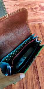 Nouveaux sacs à bandoulière pour femmes multicolores élégants Design unique d'inspiration occidentale Fermeture à bouton en cuir recyclé léger Nouveau - Product Image 5