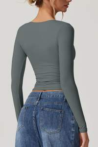 Camisetas de manga larga con cuello en V para mujer, Top corto de doble forro con copa cosida, Tops para salir - Product Image 2