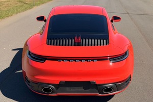 Porsche 911 Carrera S Coupé d'occasion propre, année 2020 - Product Image 2