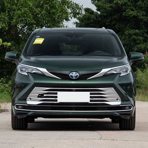 LISTO PARA ENTREGA: Asientos de Coche C2 V6 IN CION XL 40 con Luces Traseras - USADOS - Product Image 1