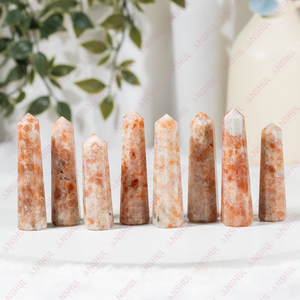 Obélisques/Pointes de tour en pierre de soleil polie de 1 kg, cristaux naturels de guérison pour la décoration et la méditation, en vente en gros - Product Image 1