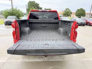 Chevrolet Silverado 1500 Limited Custom Trail Boss 4x4 Custom 4dr Crew Cab 5.8 ft. SB d'occasion à prix abordable à vendre - Product Image 3