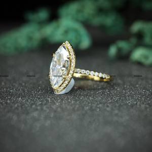 Anillo de Compromiso de Diseño con Halo de Moissanita Corte Marquesa de Lujo al por Mayor para Mujer, Anillo de Plata 925 Chapado en Oro Amarillo para Ella - Product Image 3