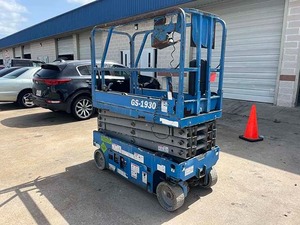2018 GS-1930 Scissor Lift High Performance Construction Equipment Export Ready - Product Image 3