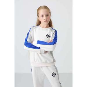 Conjunto Deportivo TommyLife para Niñas de 7 a 15 Años, Color Beige, Mezcla de Algodón, Corte Estándar, Cuello Redondo, Modelo 75165 - Product Image 5