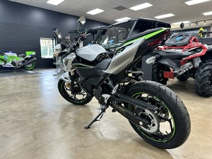 มอเตอร์ไซด์ทางถนน2024Kawasaki Z E-1 ABS ใหม่สำหรับการดรอปชิป - Product Image 3