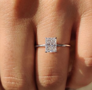 Bague solitaire en or 10K/14K/18K /PT950 /S925 avec pierre radiant de 1,00 à 5,00 carats certifiée IGI, sertie de griffes, pour femme - Product Image 6