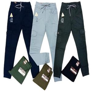 Pantalones para niños Pantalones vaqueros Cargos de estilo utilitario de doble bolsillo con tela premium y estilo de moda - Product Image 1