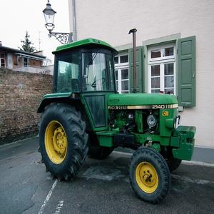 Tracteur John Deeree 2140 en stock prêt pour livraison rapide Produit de qualité supérieure au prix de gros pour les besoins de l'agriculture - Product Image 5