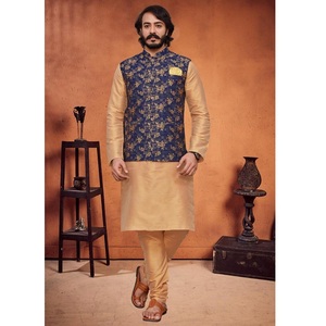 Collections de vêtements pour hommes de créateurs indiens pour la fabrication de mariages et la vente en gros de robes et de kurtas pour l'occasion - Product Image 1