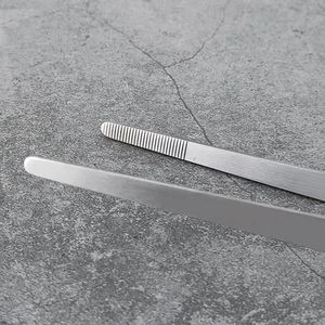 Qnq ชุดอุปกรณ์ผ่าตัดด้วยมือแบบใช้มือแคลมป์สเตนเลสสตีลคุณภาพสูงสำหรับการตกแต่งและแหนบปากคีบสำหรับเนื้อเยื่อ - Product Image 6