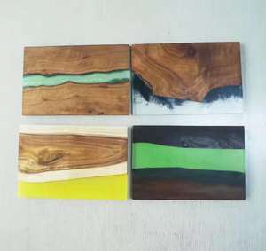 Planche à découper unique en résine époxy et bois d'olive avec résine pour charcuterie - Product Image 2