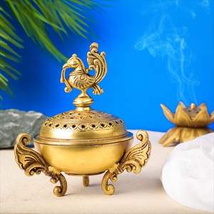 Brûleur d'encens en laiton au design traditionnel avec couvercle, pour la méditation, la Pooja, la décoration de temple, la relaxation spirituelle, diffuseur d'aromathérapie, indien - Product Image 1