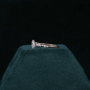 Anillo de compromiso de diamante cultivado en laboratorio, oro rosa de 18 quilates, diseño hecho a mano, estilo moderno para mujeres para fiestas y regalos - Product Image 4