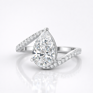 แหวนทอง 18K ประดับเพชรโมอิสซาไนต์ทรงลูกแพร์ ดีไซน์เกลียวแบบแหวนหมั้น - Product Image 3