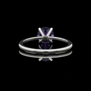 Anillo de Plata 925 para Mujer con Corte Redondo y Amatista Natural en Engaste Abierto para Bodas, Compromisos y Fiestas, Estilo Minimalista - Product Image 4