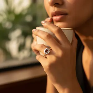 Anillo de Plata 925 con Granate y Piedras Preciosas Naturales, Tendencia para Mujer, Técnica de Incrustación con Garras, Estilo Geométrico y Religioso Disponible - Product Image 3