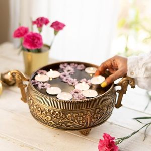Bol à fleurs en laiton de paon de qualité supérieure poli or porte-lampe à thé Urli et bougeoirs de mariage pour la décoration intérieure - Product Image 1