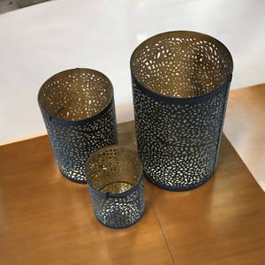 เชิงเทียนโลหะสีดำทอง งานฝีมือโรชาน ทำด้วยมือ เป็นมิตรกับสิ่งแวดล้อม สำหรับตกแต่งโต๊ะกลางบ้านในเทศกาลคริสต์มาส - Product Image 3